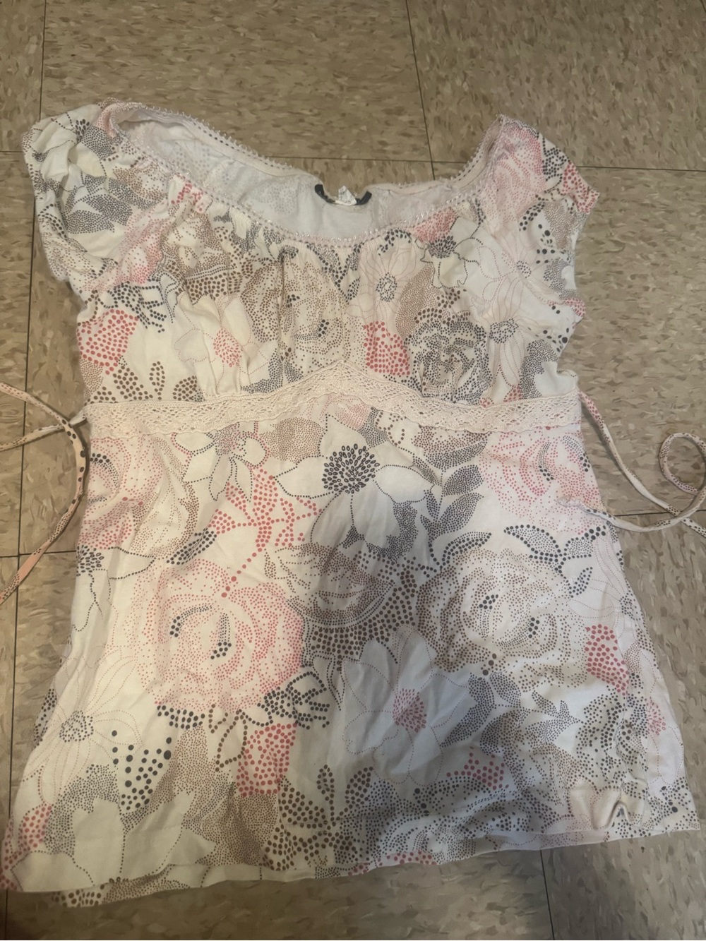 Y2K Self Esteem Cream Blouse with Pink and Taupe Floral Accents Size Large